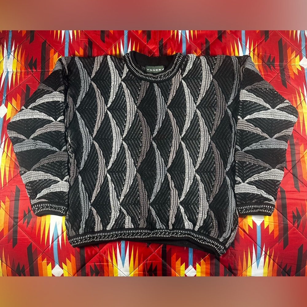 Tundra 3D Knit Sweater Chunky Coogi Style Vintage Size Med Black Geometric CA